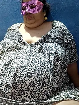 tamilthanushri webcam