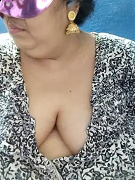 tamilthanushri webcam