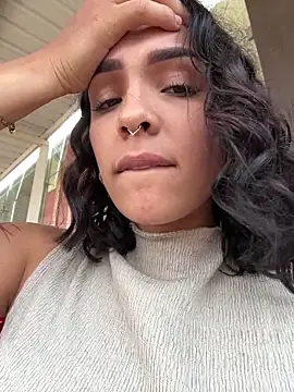 Alice_surprise webcam