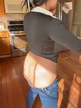 LittleMissEeve's live cam