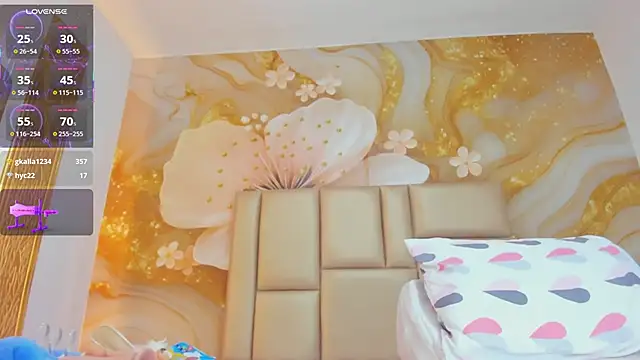 NahomiWalker_ webcam