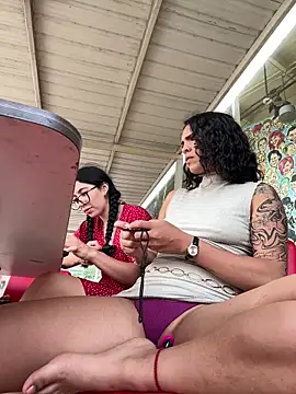 alice_surprise - Alice_surprise's free webcam