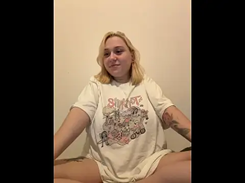 MCThroatGoat live sex cam