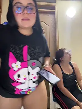 alissonfernandez_ (G young) - Alisson masturbates in front of nana