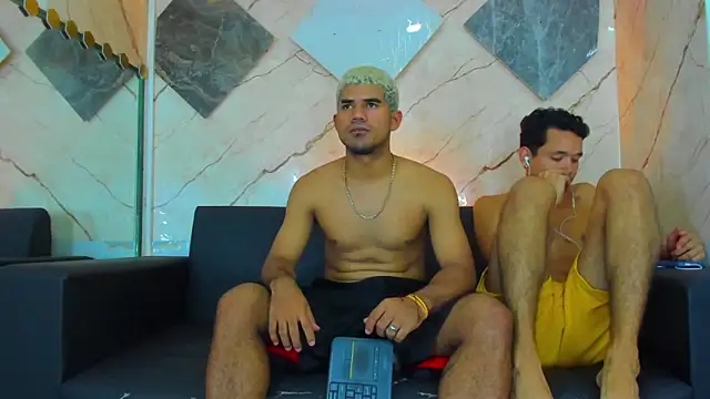 Latins_on_fire webcam