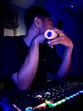 uceng_lab (M young) - Playing a Game