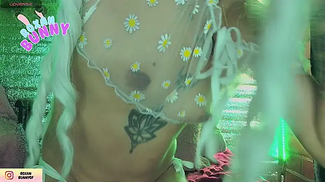 Roxanbunny1 webcam