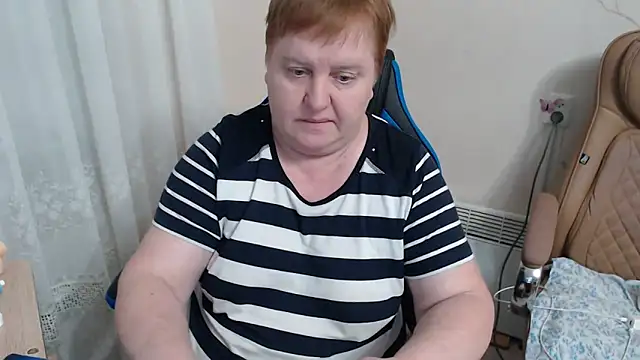 bertie_adeline (F milf) - hot kiss and lick boobs brunettes