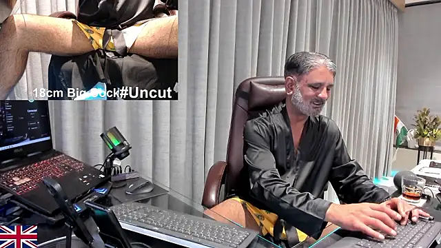 onlinebossuk (Ask my age) - Show Sexy Ass -Next Goal Show Dick