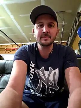 mrmechanic38 (Ask my age) - Help me stroke it