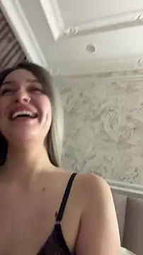 kikiwatson (F young) - Take off bra ❤️‍🔥😍