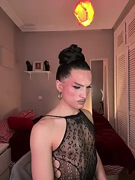 Crystal_________ live sex cam