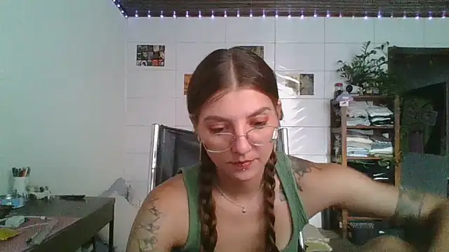 SweetyBabyDemon webcam