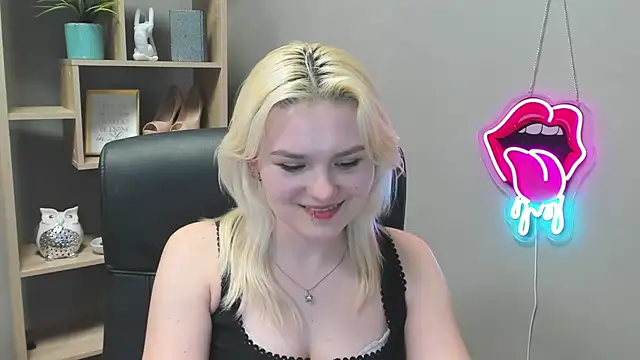 SweetLilyxo webcam