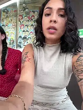 Alice_surprise webcam