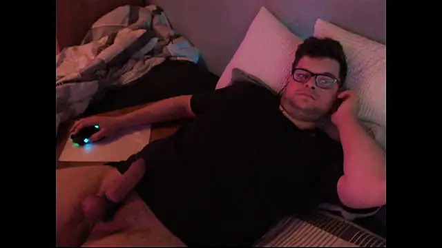 Whyteshadow4235 webcam