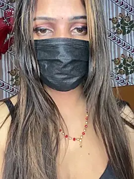 cuti-naina - CUTI-NAINA's free webcam - UK Sex Cams