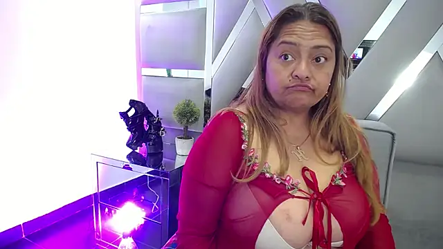 MonzerratBoyer webcam