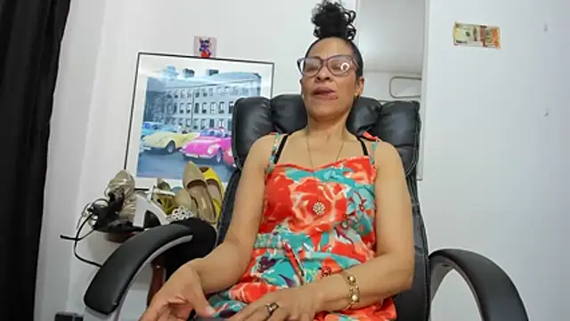 Aries_Mature webcam
