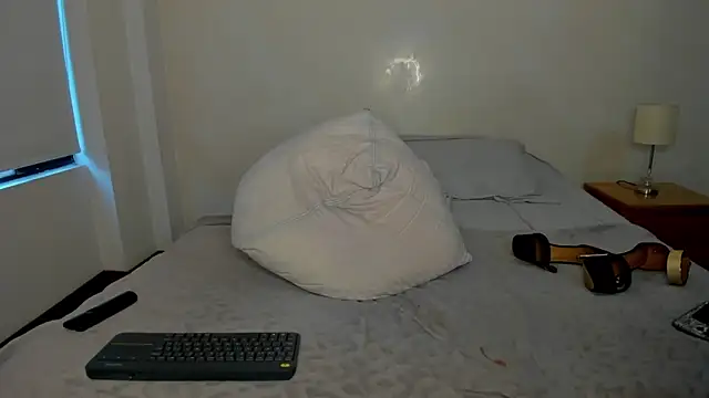 melisa_ferretti (F milf) - play with me until you make me squirt !!