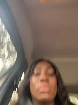 zarahferreira (F young) - Open wide