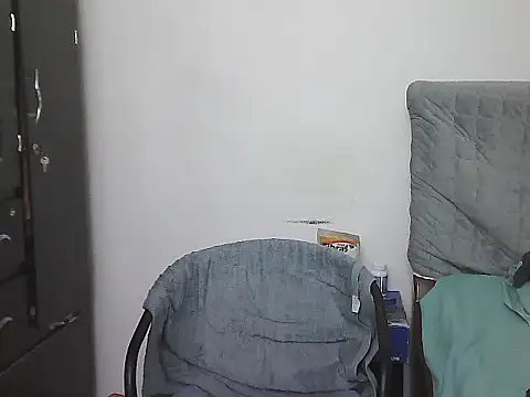 AlphaLatinoBear webcam