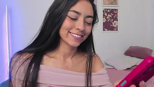 canelleGarces webcam