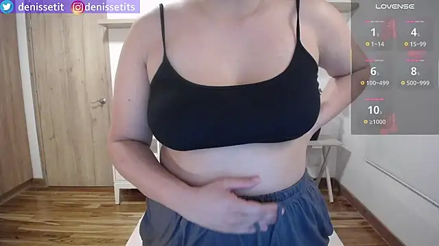 DenisseTits webcam