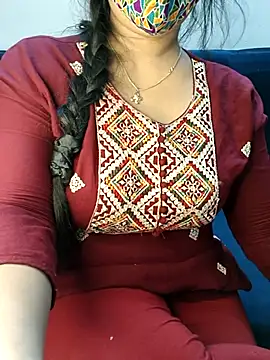 Webcam Model (SSiya-)  is live.Free join now!