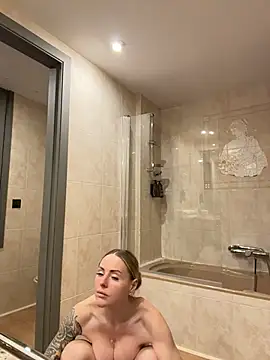 EmaSalis' Webcam Show