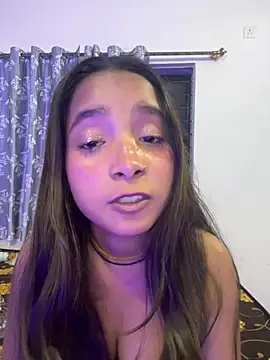 annaya_sexy (F teen) - Boobs show 😍