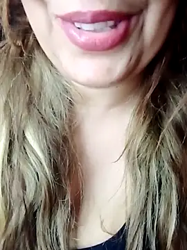 Naughty-Yousra webcam