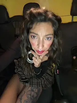 amani_thewolf (Ask my age) - SQUIRT ORGASMIQUE DEHORS PLEIN PHARE 💦