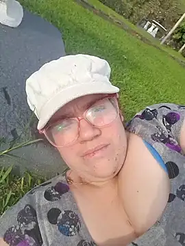 karlythoth@xh webcam