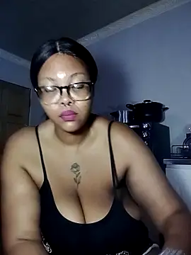 ShantelBootyBoobs' Webcam Show