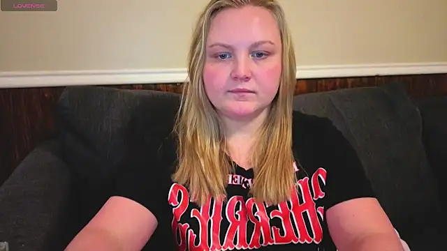 PhatAssBlond live sex cam