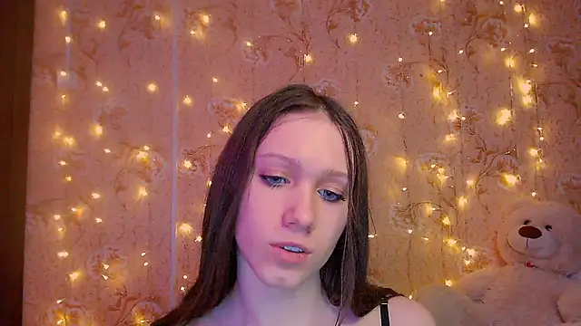 fluffy_kitty_'s Webcam Show