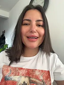 sukhakunis1's Live XXX Chat