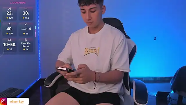 oliver_kyy webcam