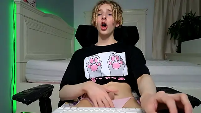 Kudi_Minnt's live cam