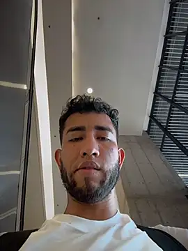 liam_bronw's live cam