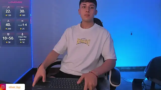 oliver_kyy webcam