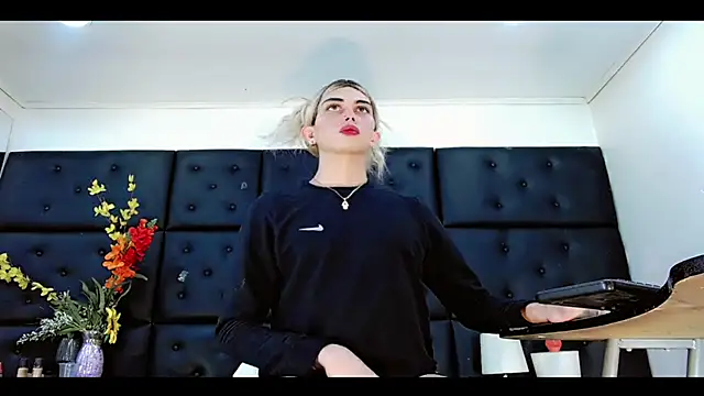 daniela_pink_ (T teen) - 🌟☄️💕party snow🌟☄️💕