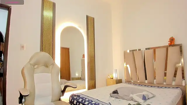 noamalak7 (F young) - busy today? play with me