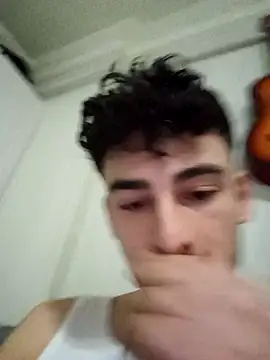 Yasinyasin7 Live Webcam on Stripchat