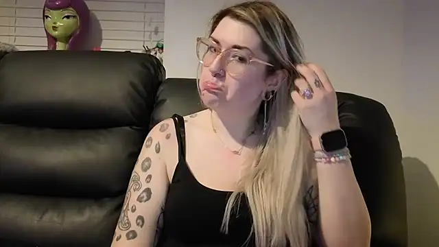 Sizzling_Indie36 webcam