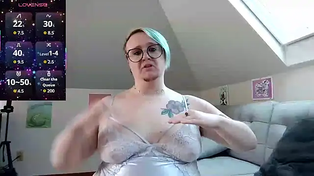 queerlyjaz webcam