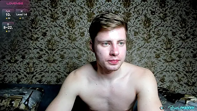 Maxhornyblondieman webcam