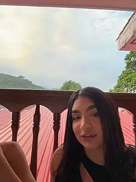 jenn_fit from StripChat is Freechat