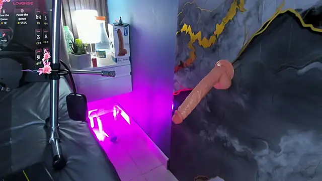 mia_cataleiya (F teen) - slap face x 10 🤢👋🏻